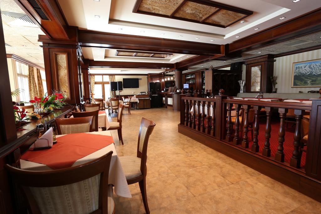 Hotel Park Karnobat Buitenkant foto